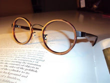 Indlæs billede til gallerivisning FRANSK RETRO - LÆSEBRILLE M/STYRKE - STEL I MAT BRUN ACETAT - TILBUD Kr. 499,-Inkl. etui i foret læder